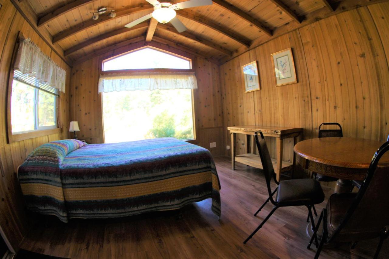 Crater Lake Resort Fort Klamath Экстерьер фото